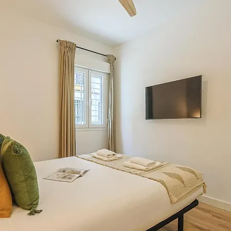 Optimum Buen Fin Boutique * 세비야